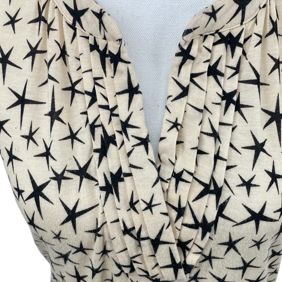 Pleione Star Patterned Sleeveless Knit Blouse Tank with Pleated Details Size M - Picture 4 of 10